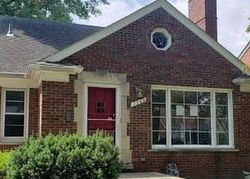 Pre-foreclosure Listing in ALINE DR GROSSE POINTE, MI 48236