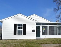 Pre-foreclosure in  24TH ST Newport News, VA 23607