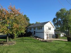 Pre-foreclosure in  MCCARTHY RD Lemont, IL 60439