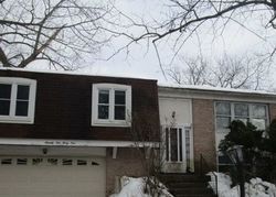 Pre-foreclosure Listing in OAKVIEW LN WOODRIDGE, IL 60517