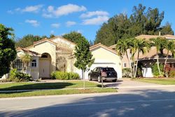 Pre-foreclosure in  PHOENICIAN CT Fort Lauderdale, FL 33328