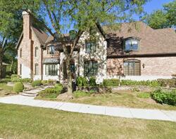 Pre-foreclosure in  S POPLAR AVE Elmhurst, IL 60126
