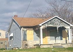 Pre-foreclosure Listing in E ELM ST ALTON, IL 62002
