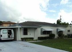 Pre-foreclosure in  SW 72ND CT Miami, FL 33155