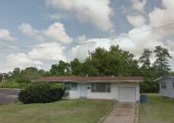 Pre-foreclosure in  CANFIELD DR Saint Louis, MO 63136