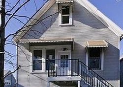 Pre-foreclosure in  S HONORE ST Chicago, IL 60609