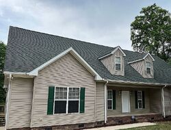 Pre-foreclosure in  BURNS RD York, SC 29745