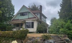 Pre-foreclosure in  30TH AVE Seattle, WA 98122