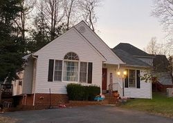 Pre-foreclosure Listing in KELLA WAY MECHANICSVILLE, VA 23111