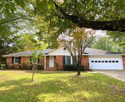  Alpine Dr, Sumter SC