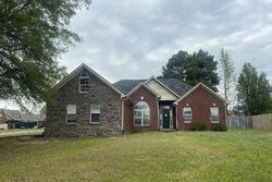 Pre-foreclosure Listing in BIRCHWOOD CIR CABOT, AR 72023