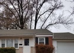 Pre-foreclosure in  CLOVER LN Florissant, MO 63031