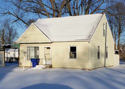 Pre-foreclosure Listing in EASTERN AVE BUTLER, IN 46721