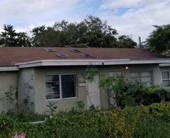 Pre-foreclosure in  NE 131ST ST # 27 Miami, FL 33161