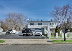 Pre-foreclosure Listing in MERLIN DR LAKEWOOD, NJ 08701