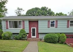 Pre-foreclosure in  GREEN HILL LN West Haven, CT 06516