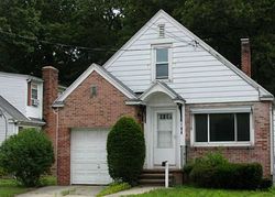 Pre-foreclosure Listing in FRUIT HILL AVE NORTH PROVIDENCE, RI 02911