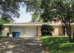 Pre-foreclosure Listing in E INEZ ST BEEVILLE, TX 78102