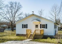 Pre-foreclosure Listing in NICELY AVE PARKERSBURG, WV 26101