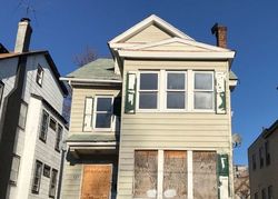Pre-foreclosure Listing in SHEPHARD AVE NEWARK, NJ 07112