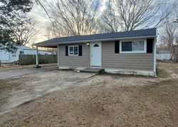 Pre-foreclosure Listing in MEADE AVE BELLPORT, NY 11713