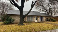 Pre-foreclosure in  N VENICE DR Duncanville, TX 75116