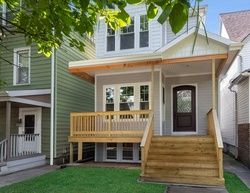 Pre-foreclosure in  W WARNER AVE Chicago, IL 60613