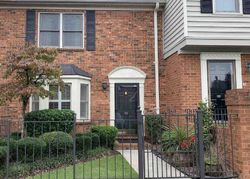 Pre-foreclosure in  CARLYLE CIR Columbia, SC 29206