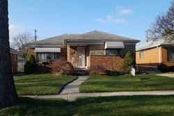 Pre-foreclosure Listing in RADCLIFT ST OAK PARK, MI 48237