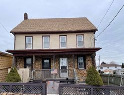 Pre-foreclosure Listing in MONGES ST HAZLETON, PA 18201