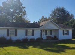 Pre-foreclosure in  HICKORY HILL DR Dothan, AL 36303