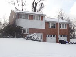 Pre-foreclosure in  SWEETLEAF DR Monroeville, PA 15146