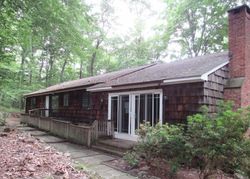 Pre-foreclosure Listing in WINTERWOOD RD LEBANON, NJ 08833