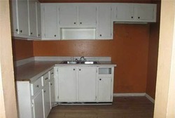 Pre-foreclosure in  NE 6TH AVE APT B305 Miami, FL 33162