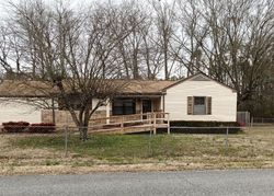 Pre-foreclosure Listing in HURST ST CHATTANOOGA, TN 37412