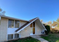 Pre-foreclosure in  COUNTRY OAKS DR Layton, UT 84040
