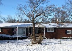 Pre-foreclosure in  BOGUS RD SE Washington Court House, OH 43160