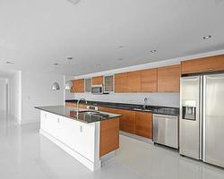 Pre-foreclosure Listing in NE 1ST AVE APT L64 MIAMI, FL 33137