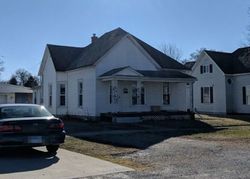 Pre-foreclosure in  W ELM ST Hoopeston, IL 60942