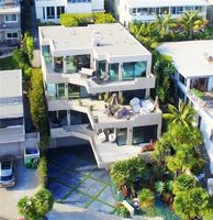 Pre-foreclosure in  CLIFF DR Laguna Beach, CA 92651
