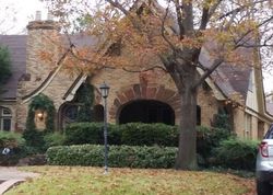 Pre-foreclosure in  LAKESHORE DR Dallas, TX 75214