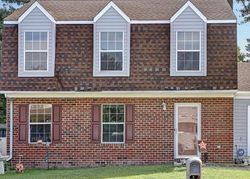 Pre-foreclosure Listing in MAINSAIL DR NEWPORT NEWS, VA 23608