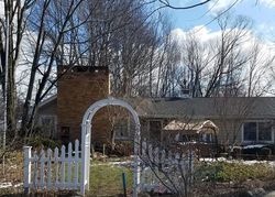 Pre-foreclosure Listing in GATES DR DERBY, NY 14047