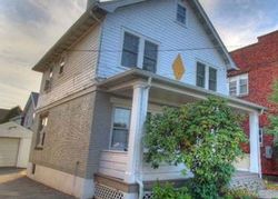 Pre-foreclosure Listing in GROVE AVE WOODBRIDGE, NJ 07095