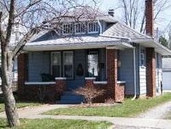 Pre-foreclosure in  WALNUT ST Franklin, IN 46131