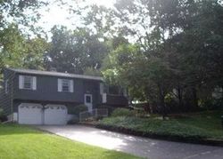 Pre-foreclosure Listing in SUMMERWOOD DR WALLINGFORD, CT 06492