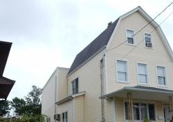 Pre-foreclosure in  2ND AVE Lyndhurst, NJ 07071