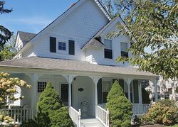 Pre-foreclosure in  WILLOW AVE Islip, NY 11751