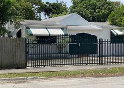Pre-foreclosure in  NE 39TH ST Miami, FL 33137