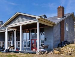 Pre-foreclosure Listing in ROUTT RD LOUISVILLE, KY 40299